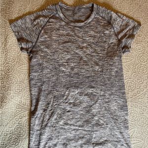 Lululemon Swifty Tech SS, size 10, navy and grey